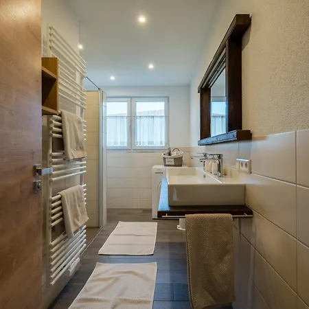 Wiedergruen 公寓 *